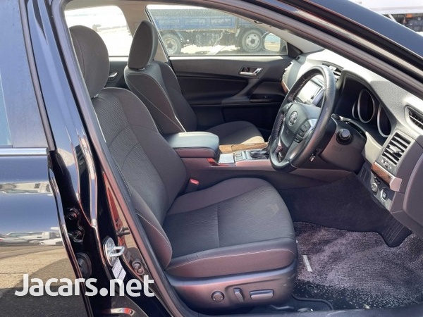 Toyota Mark X 2,5L 2017-7