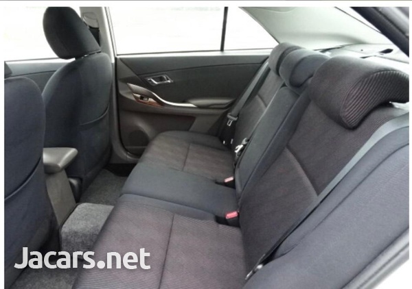 Toyota Premio 2,0L 2016-7
