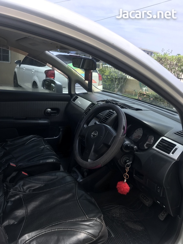 Nissan Tiida 1,5L 2008-4