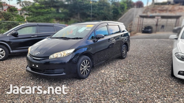 Toyota Wish 1,8L 2013-1
