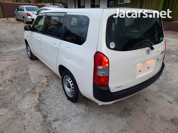 Toyota Probox 1,5L 2017-5