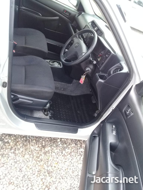 Toyota Probox 1,5L 2016-5