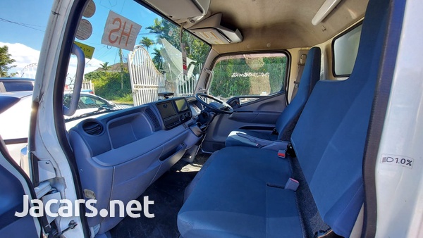 Mitsubishi Fuso Canter 3.5ton Dry Box w/Lift Gate-7