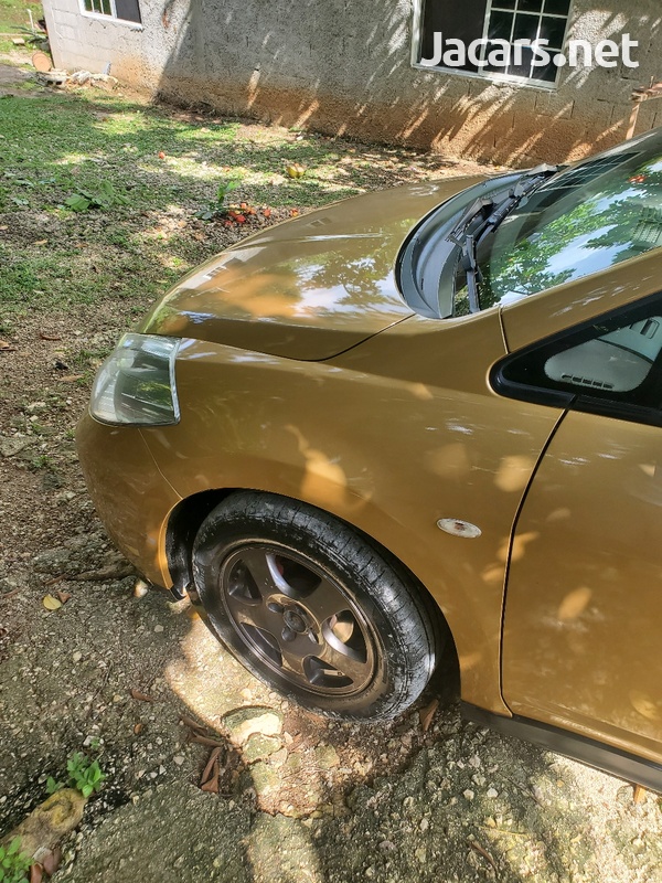 Nissan Tiida 1,5L 2011-3