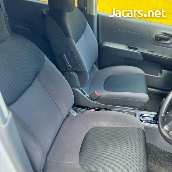 Nissan AD Wagon 1,5L 2016-5