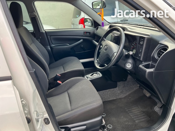 Toyota Probox 1,5L 2018-6