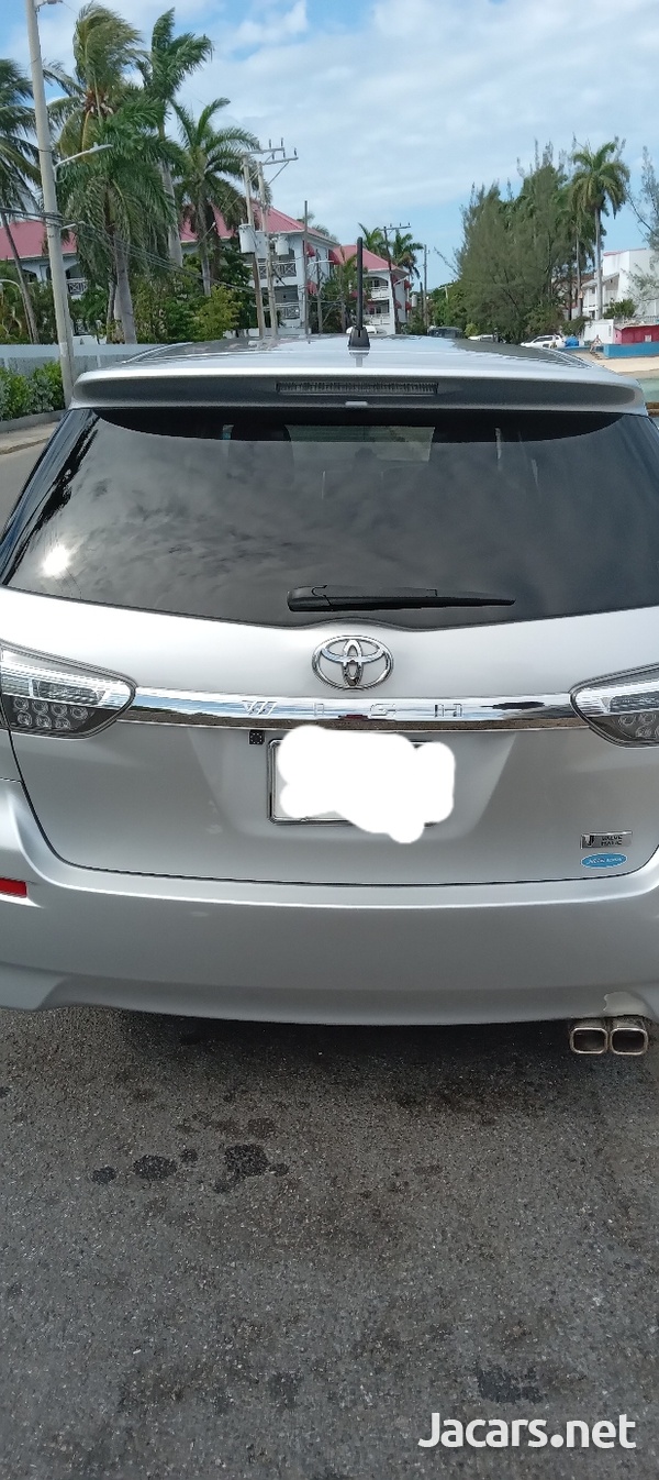 Toyota Wish 1,8L 2015