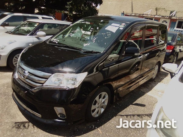 Nissan Serena 2,0L 2012-3