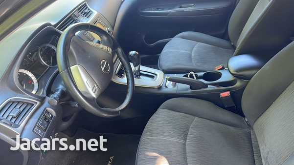 Nissan Sentra 1,8L 2015-3