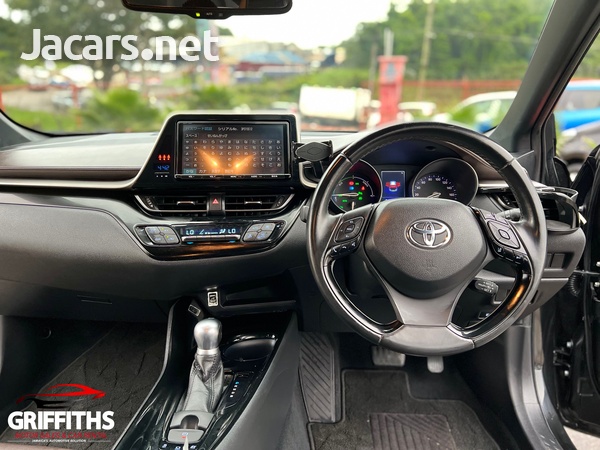 Toyota C-HR 1,8L 2017-9