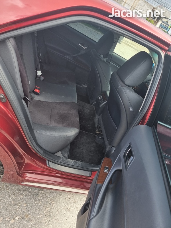 Toyota Mark X 2,5L 2015-11