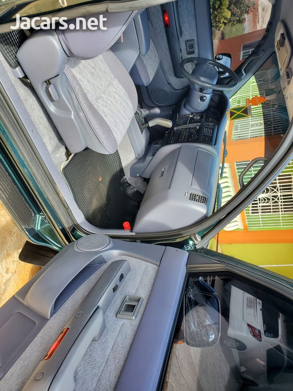 Toyota Tacoma 2,4L 2000-7