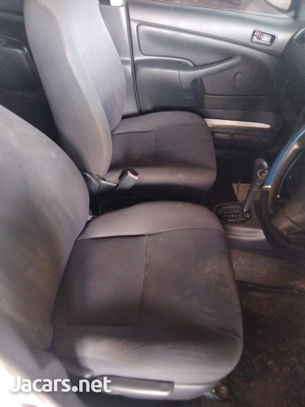 Toyota Probox 1,5L 2013-6