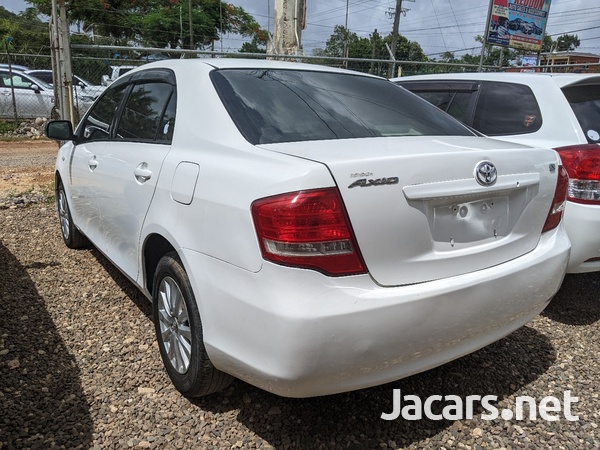 Toyota Axio 1,5L 2011-4