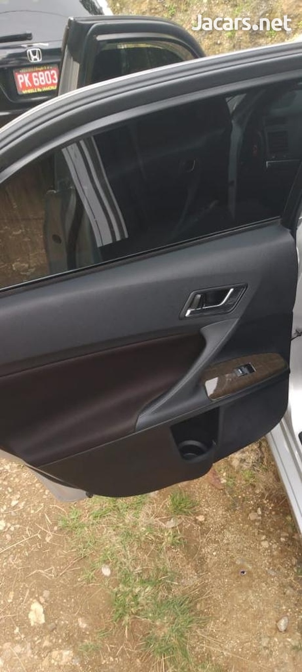 Toyota Mark X 2,5L 2013-15