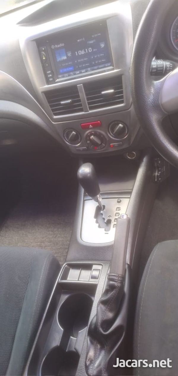 Subaru Impreza 2,0L 2010-5