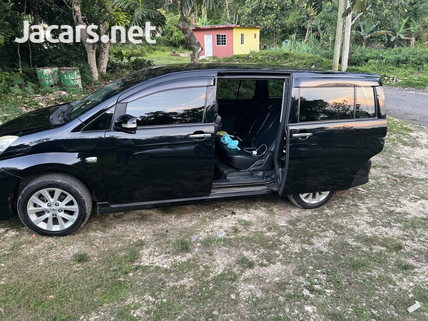 Toyota Isis 2,0L 2012-7