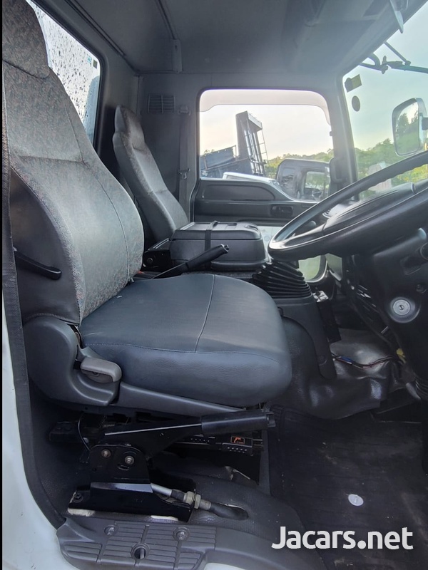 2005 Isuzu forward 5 ton truck-10