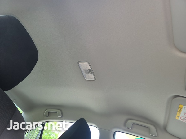 Toyota Axio 1,5L 2019-13