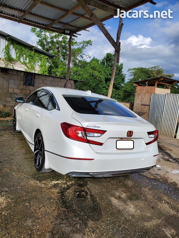 Honda Accord 2,0L 2018-7