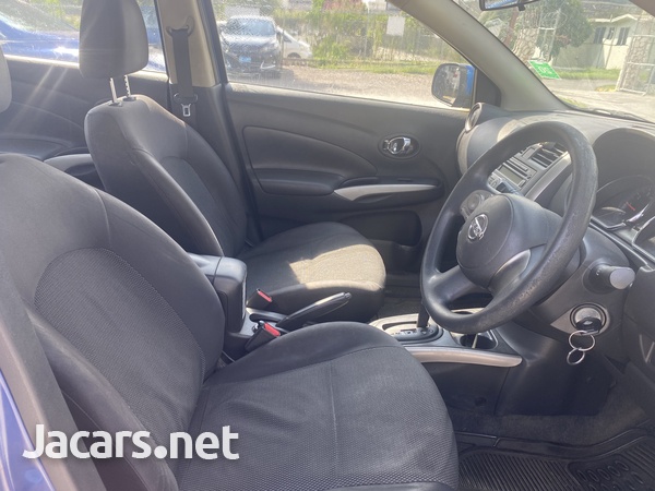 Nissan Versa 1,5L 2014-6