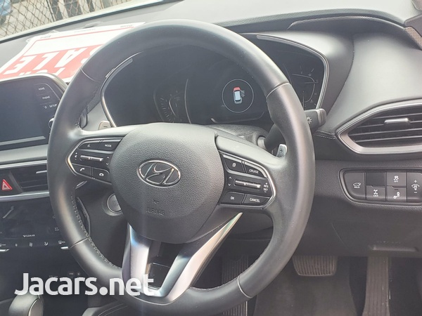 Hyundai Santa Fe 2,2L 2019-6