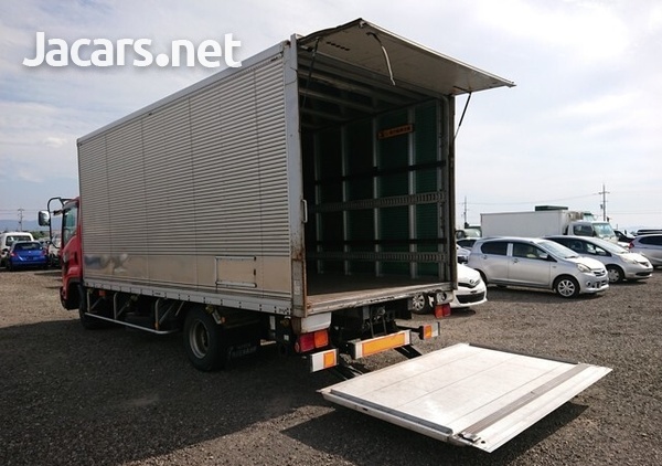 Isuzu Box Body Truck 5,1L 2007-13