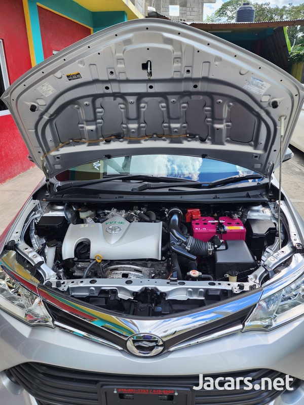 Toyota Fielder 1,5L 2017-16