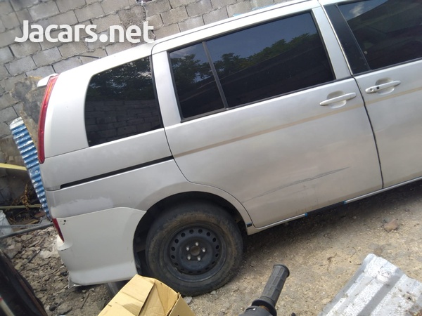 Toyota Isis 1,8L 2012-2
