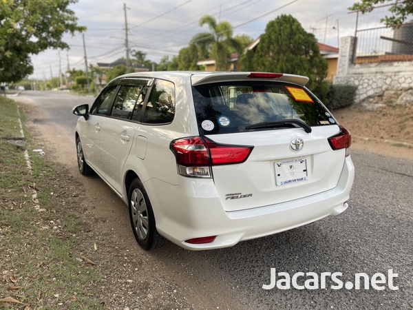Toyota Fielder 1,5L 2017-6