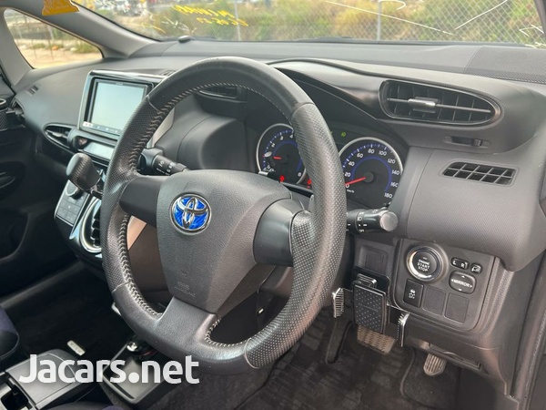 Toyota Wish 1,8L 2013-7