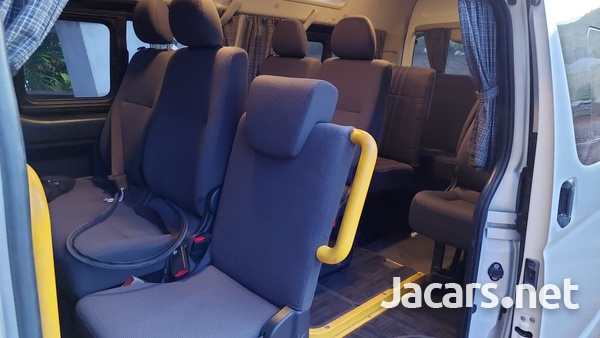 Toyota Hiace 2,5L 2014-7