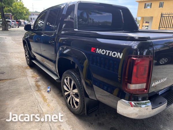 2018 VW Amarok-2