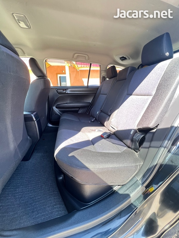 Toyota Fielder 1,5L 2018-5