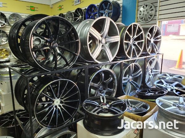 Rims, Diffuser, lugs, steering cover, back up camera, touchscreen radi-14