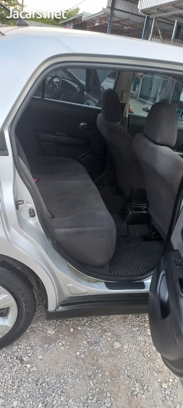 Nissan Tiida 1,6L 2012-4