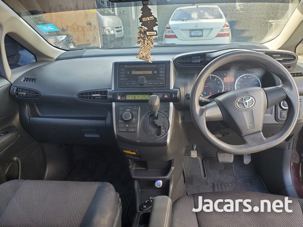 Toyota Wish 1,8L 2013-2