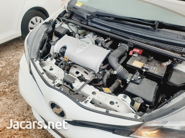 Toyota Vitz 1,3L 2015-11