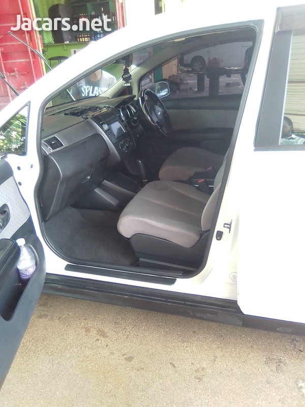 Nissan Tiida 1,5L 2007-1