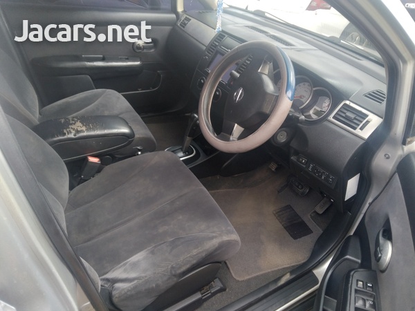 Nissan Tiida 1,5L 2010-6