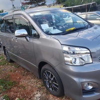 Toyota Voxy 2,0L 2013 Toyota Voxy 2,0L 2013