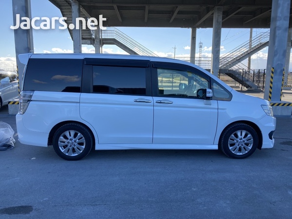Honda Stepwgn Spada 2,0L 2014-11