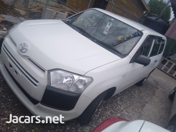 Toyota Probox 1,5L 2017-1