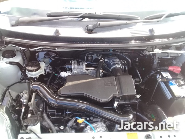 Toyota Passo 1,5L 2017-12
