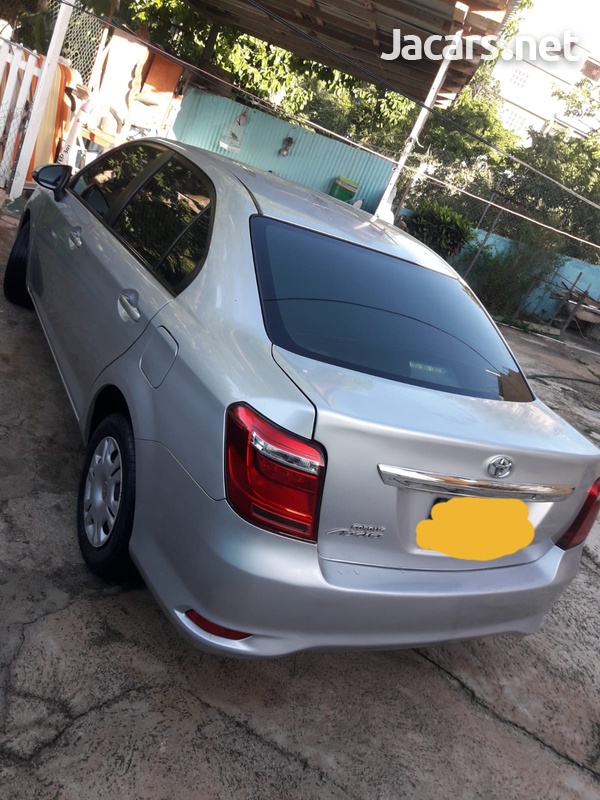 Toyota Axio 1,3L 2015-4