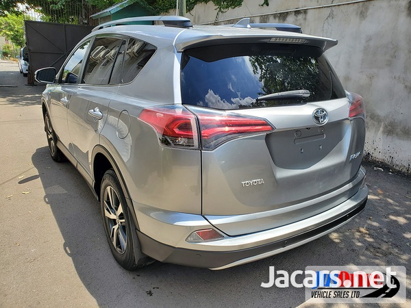Toyota RAV4 2,0L 2017-4