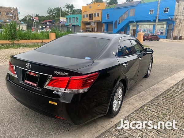 Toyota Crown 2,5L 2014-7