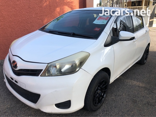 Toyota Vitz 1,3L 2012-3