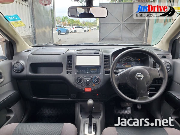 Nissan AD Wagon 1,5L 2015-9