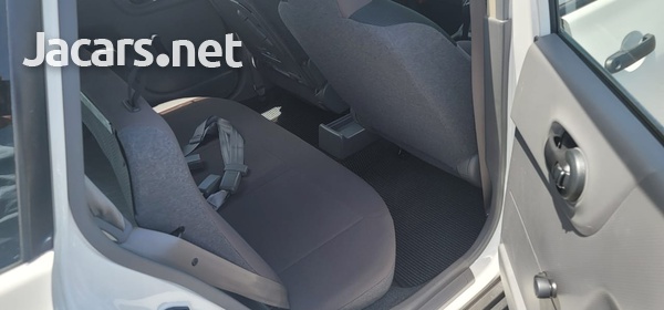 Nissan AD Wagon 1,5L 2016-7